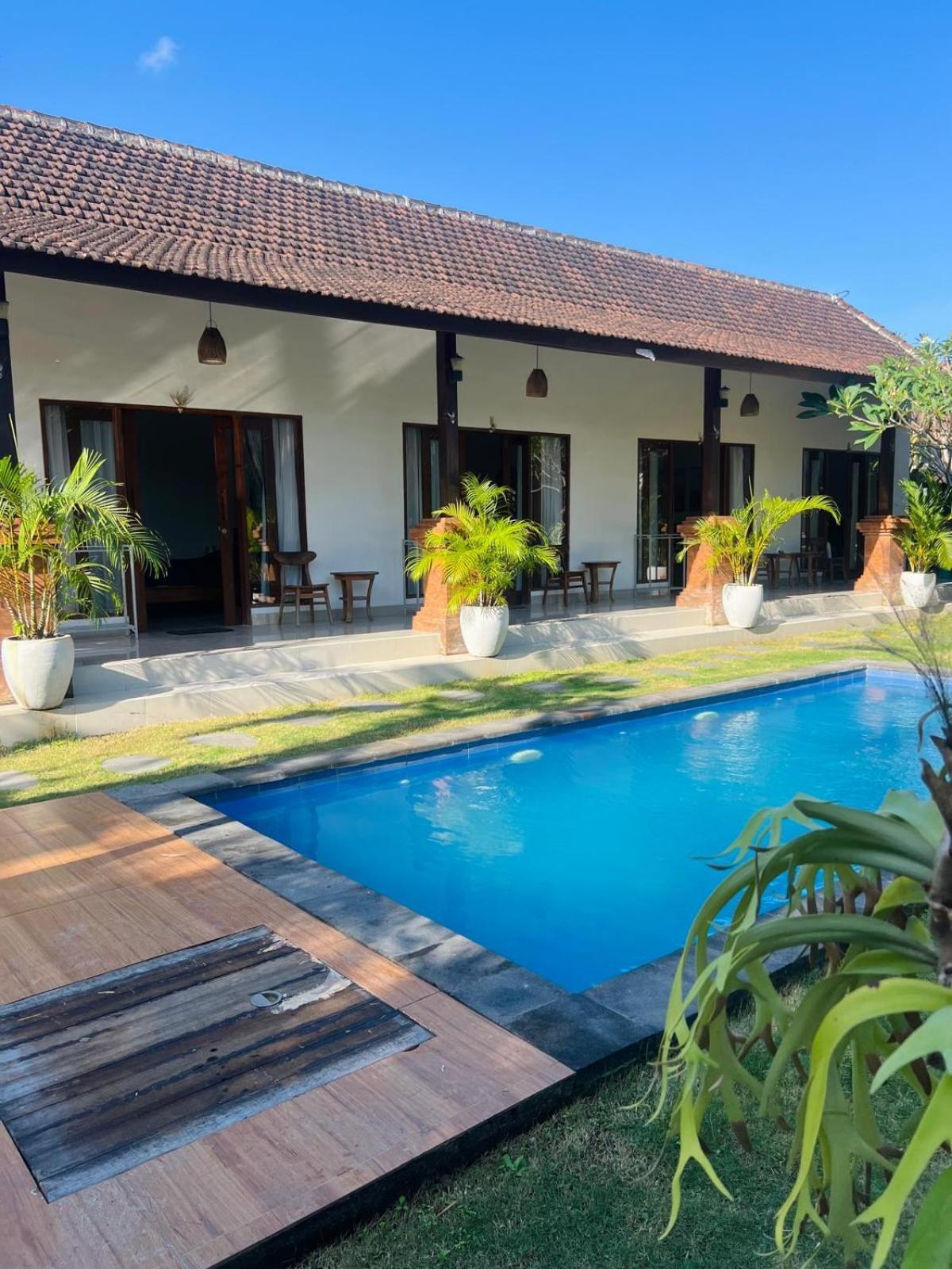 Wiryaroja Guest House Canggu Εξωτερικό φωτογραφία