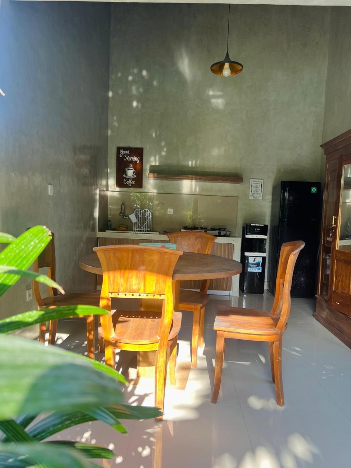 Wiryaroja Guest House Canggu Εξωτερικό φωτογραφία