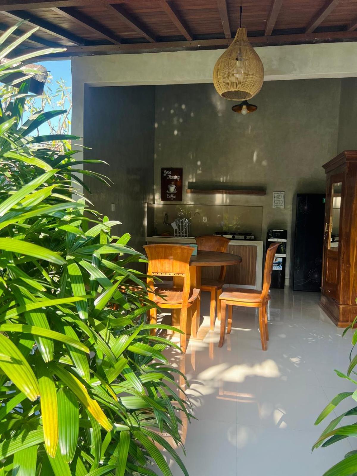 Wiryaroja Guest House Canggu Εξωτερικό φωτογραφία